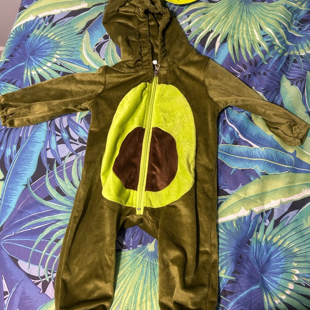 SHEIN Green Avocado Kids Costume